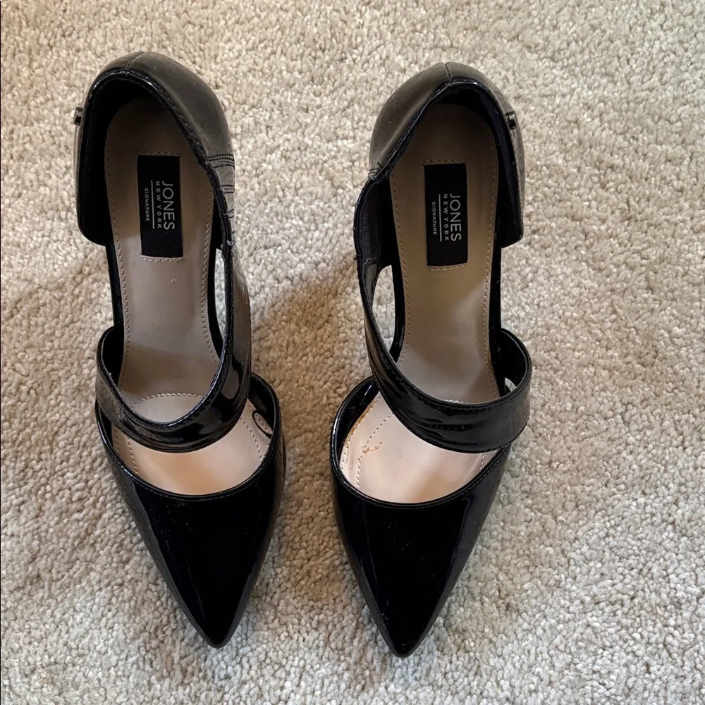 Jones New York Crossover Faux Patent Leather Black 4 Inch Heels-Size 8.5
